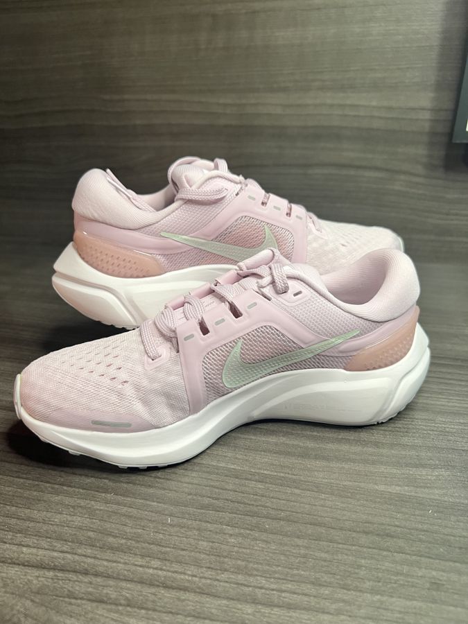 Nike Air Zoom Vomero 16, women's us 5.5